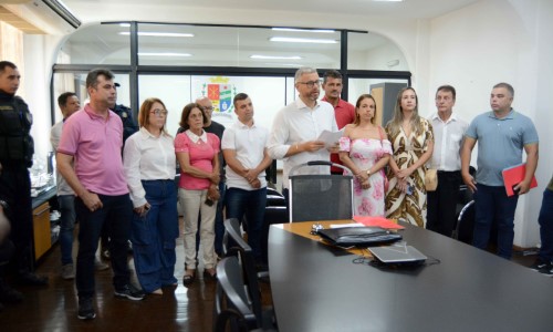 Prefeito de BM entrega à Câmara o Plano de Carreira, Cargos e Salários da Guarda Municipal